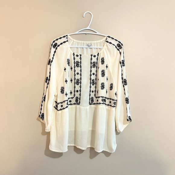 Kismet White Black Embroidered 3/4 Sleeve Blouse Boho Peasant Blouse - Picture 1 of 14